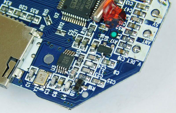 Unidentifiable IC – Most likely a power IC